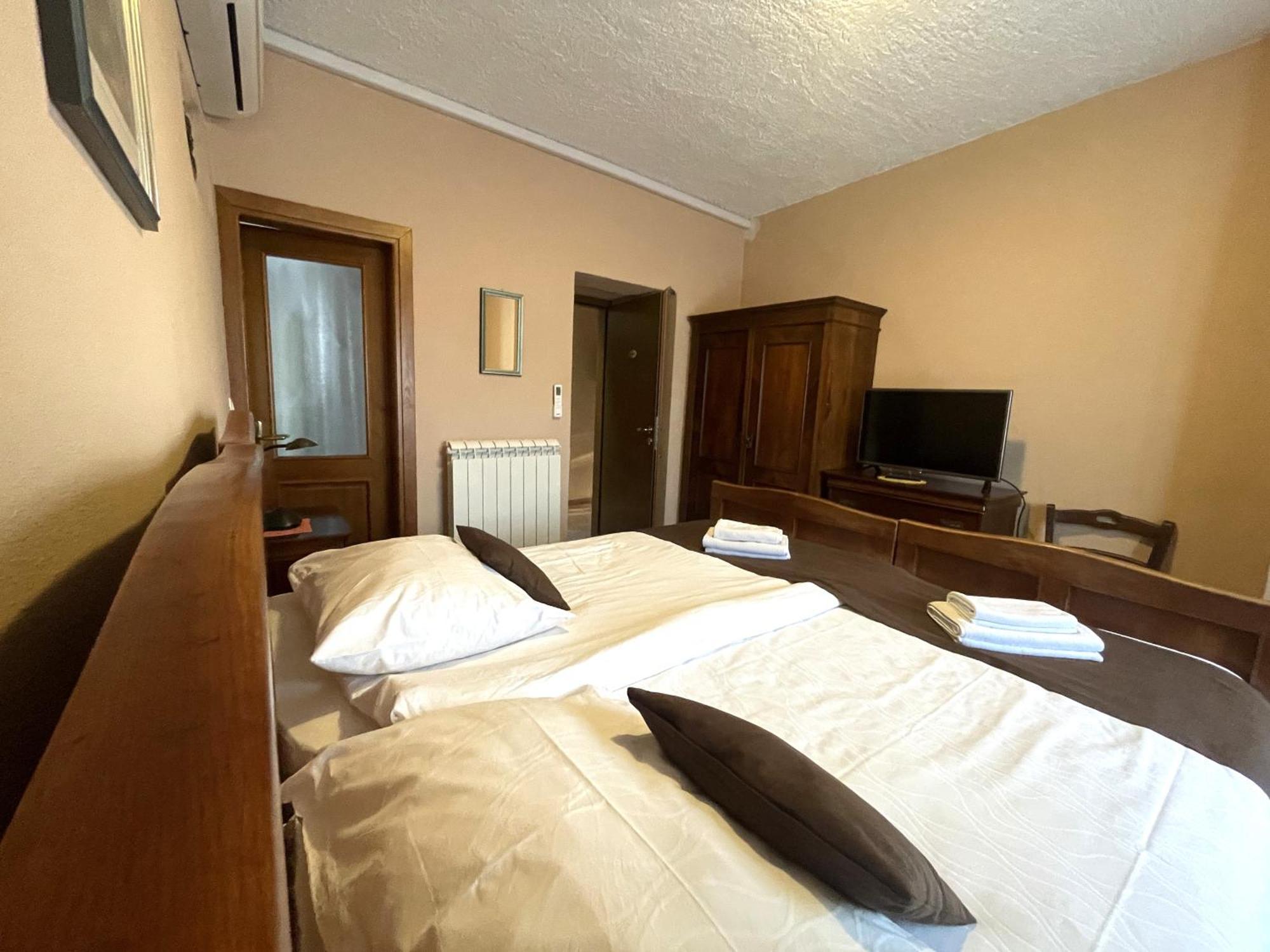 Villa Hisa Stekar Kojsko Zimmer foto